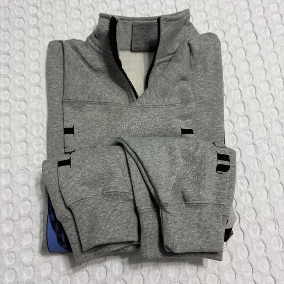Taylor Swift | The Eras International Tour Grey Quarter Zip | Original |XL |New - Picture 3 of 7